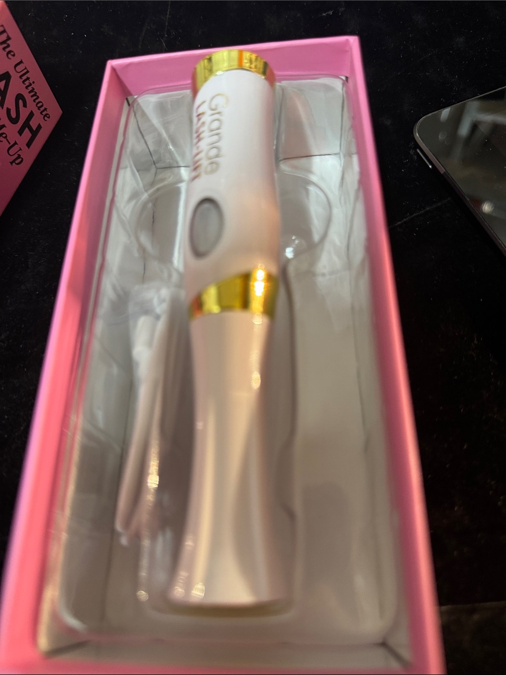 Grande Lash-Lift Heated Lash Curler - White - Picture 3 of 3
